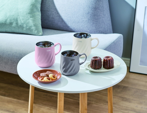 サーモスがセラミックコーティングの水筒を発表