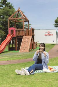 豚に現代アートに曼珠沙華！？ テーマパークを遊び尽くす