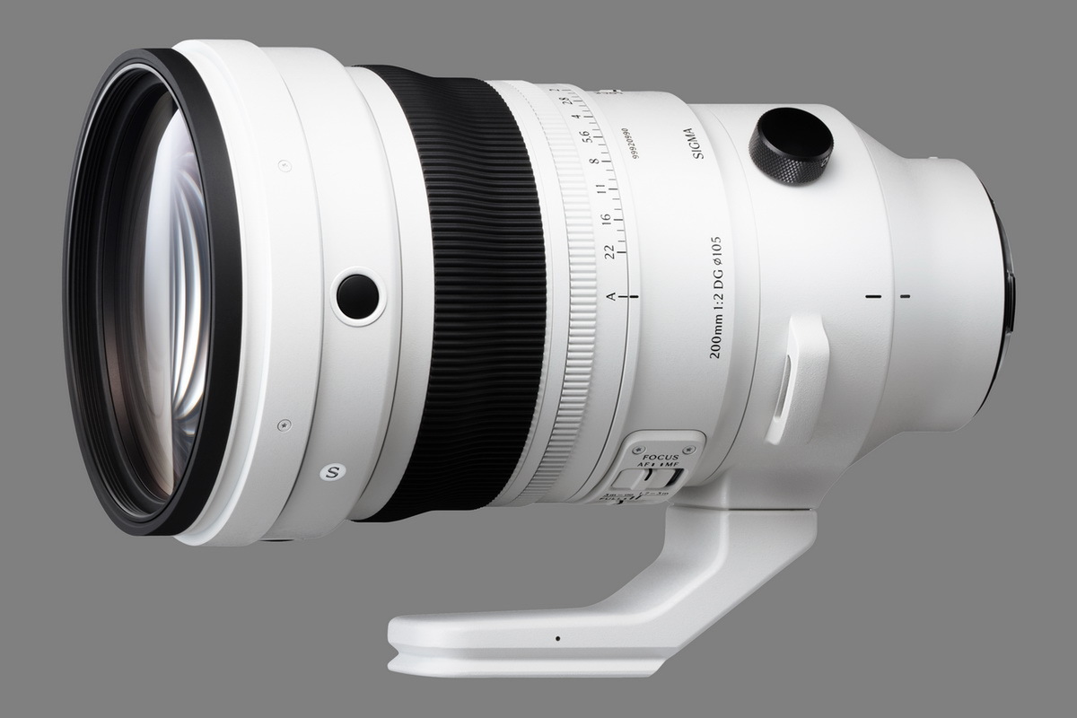 SIGMAが世界初の「200mm F2」と「12mm F1.4」レンズを発表