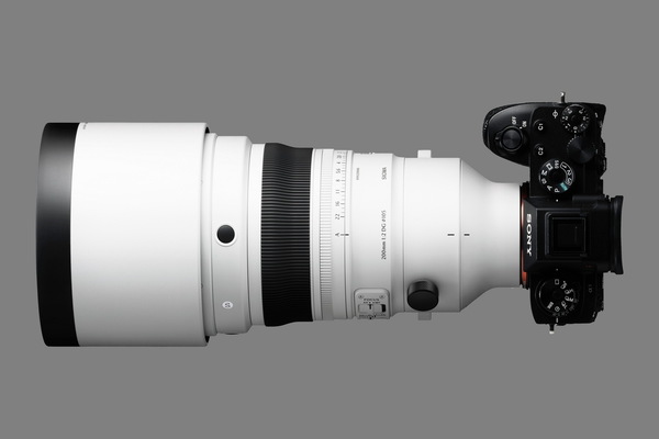 SIGMAが世界初の「200mm F2」と「12mm F1.4」レンズを発表