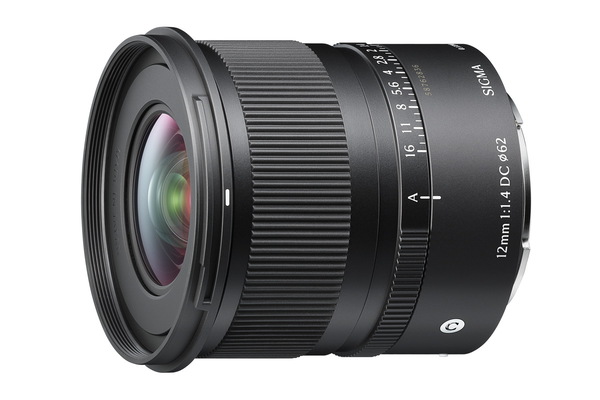 SIGMAが世界初の「200mm F2」と「12mm F1.4」レンズを発表