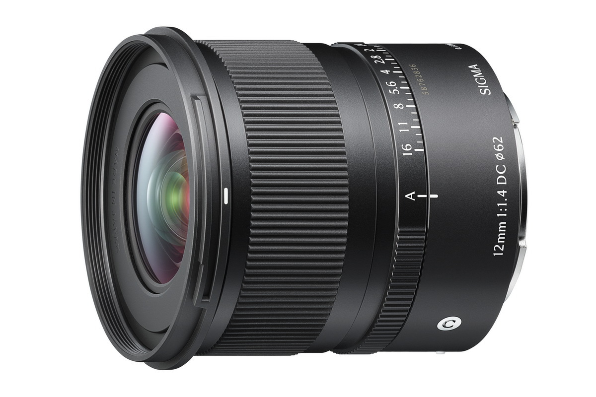 SIGMAが世界初の「200mm F2」と「12mm F1.4」レンズを発表