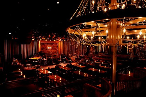 丸の内のナイトライフスポット「COTTON CLUB」