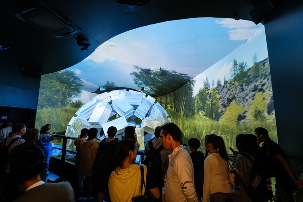 きらびやかな大阪・関西万博のフランス館、その裏でひっそりとJAPANNEXTが支えているのはご存じでしょうか