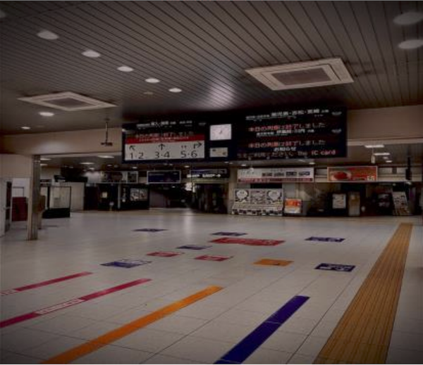 終電後の駅構内のイメージ
