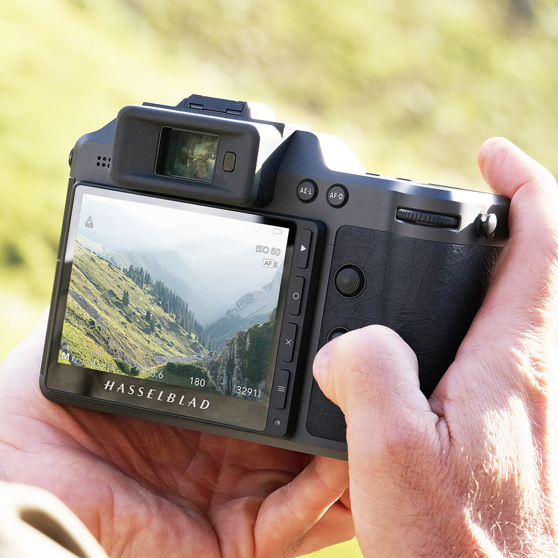 ハッセルブラッドが1億画素の最強ミラーレスカメラ「X2D II 100C」を