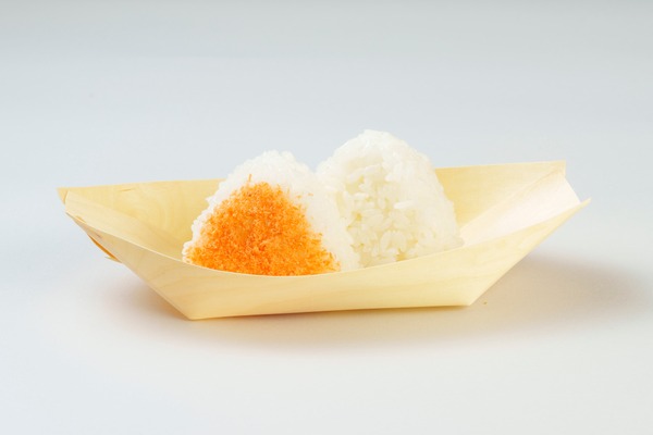 「タイガー炊きたて土鍋キャラバン in 東京」で提供する「至福の塩むすび」と「鮭むすび」