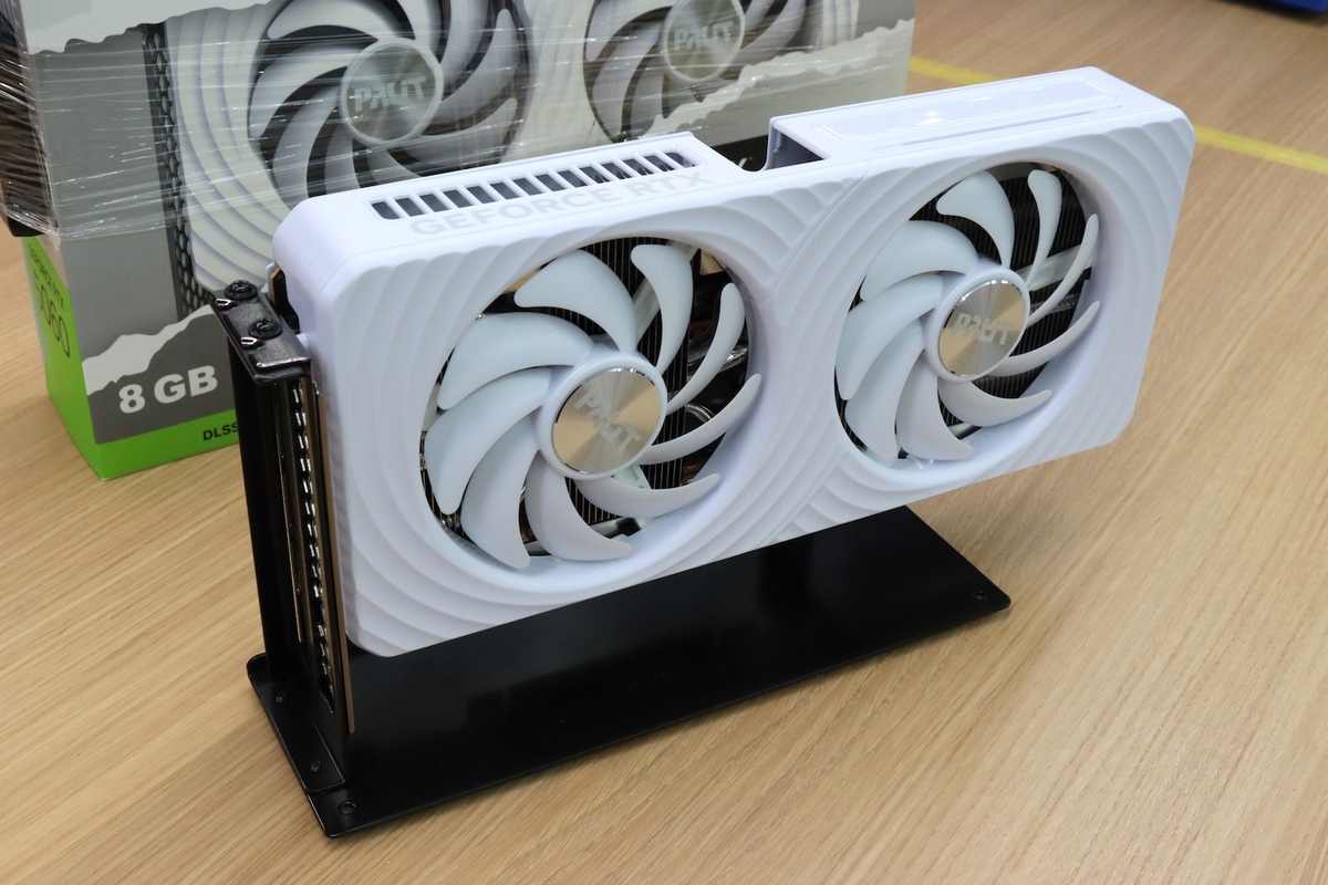 Palit GeForce RTX 5060 White O