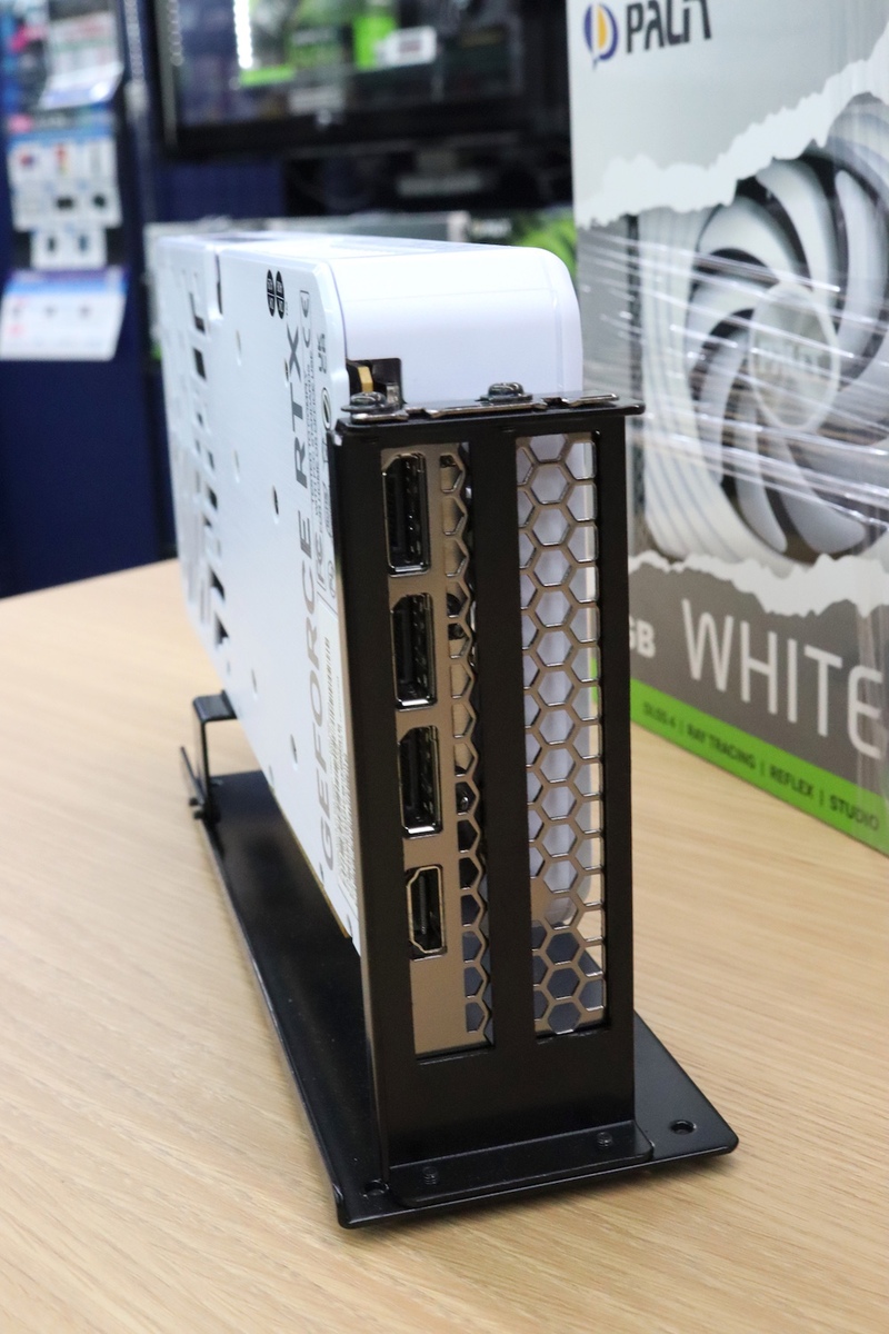 Palit GeForce RTX 5060 White O