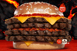 1390kcal！ 4枚肉の超大型旨辛バーガー、召喚。バーガーキングで