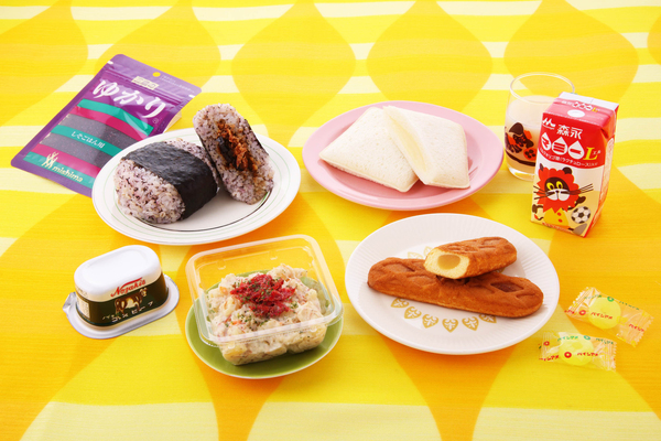 、｢NewDays｣「NewDays KIOSK」の「レトロフェア　昭和～平成」