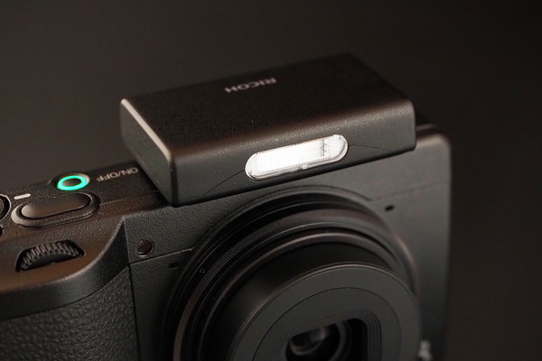 リコー「GRIV」実機レビュー