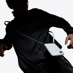 アップル初の純正iPhoneショルダーストラップ　約1万円