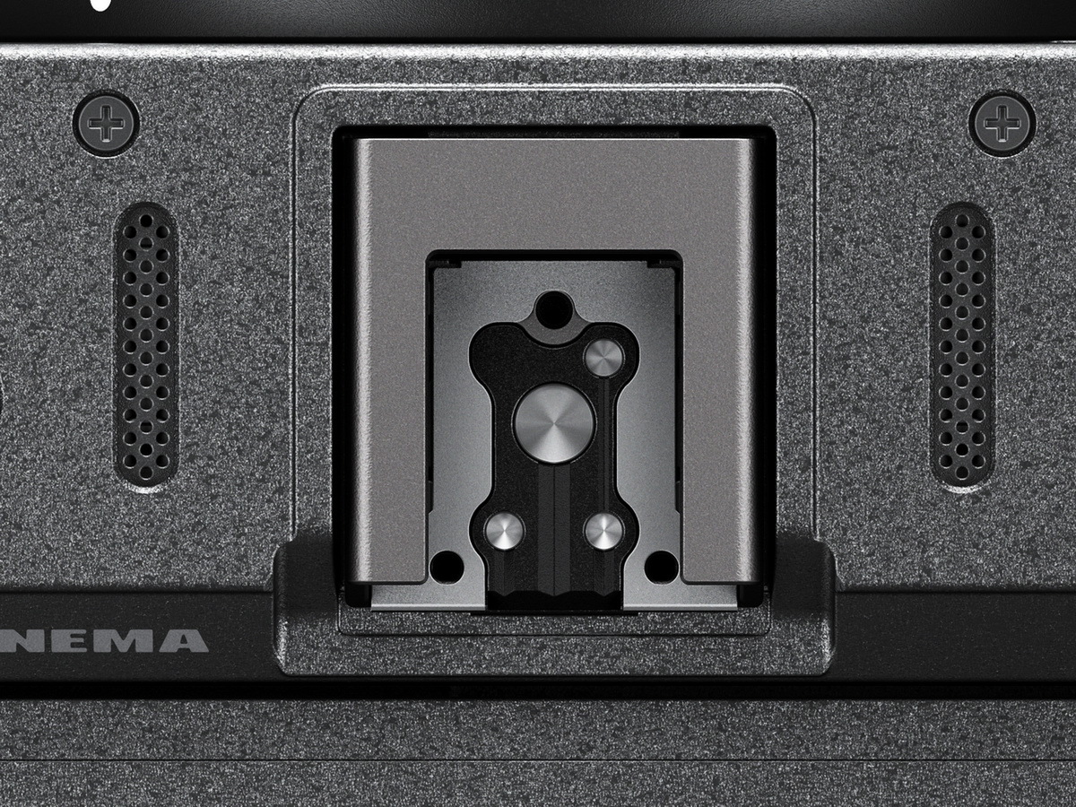 シネマカメラ「ニコン ZR」発表