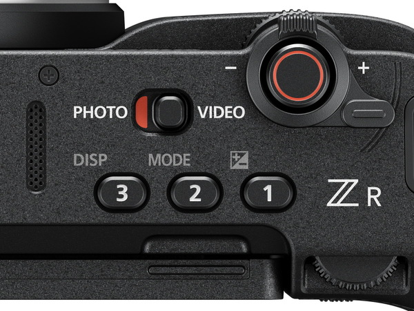 シネマカメラ「ニコン ZR」発表