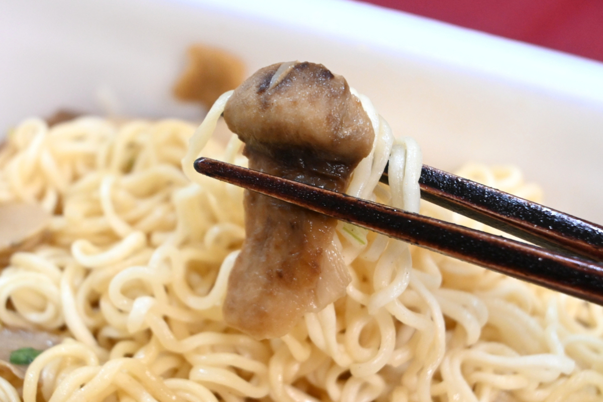 ASCII.jp：まさかの松茸入り「ペヤング」、うっかり買うとビビる