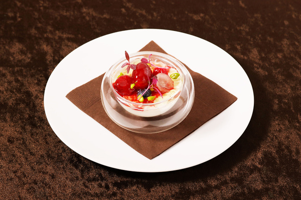 フルーツジュエル―ヴァニラビーンズ香るブランマンジェ