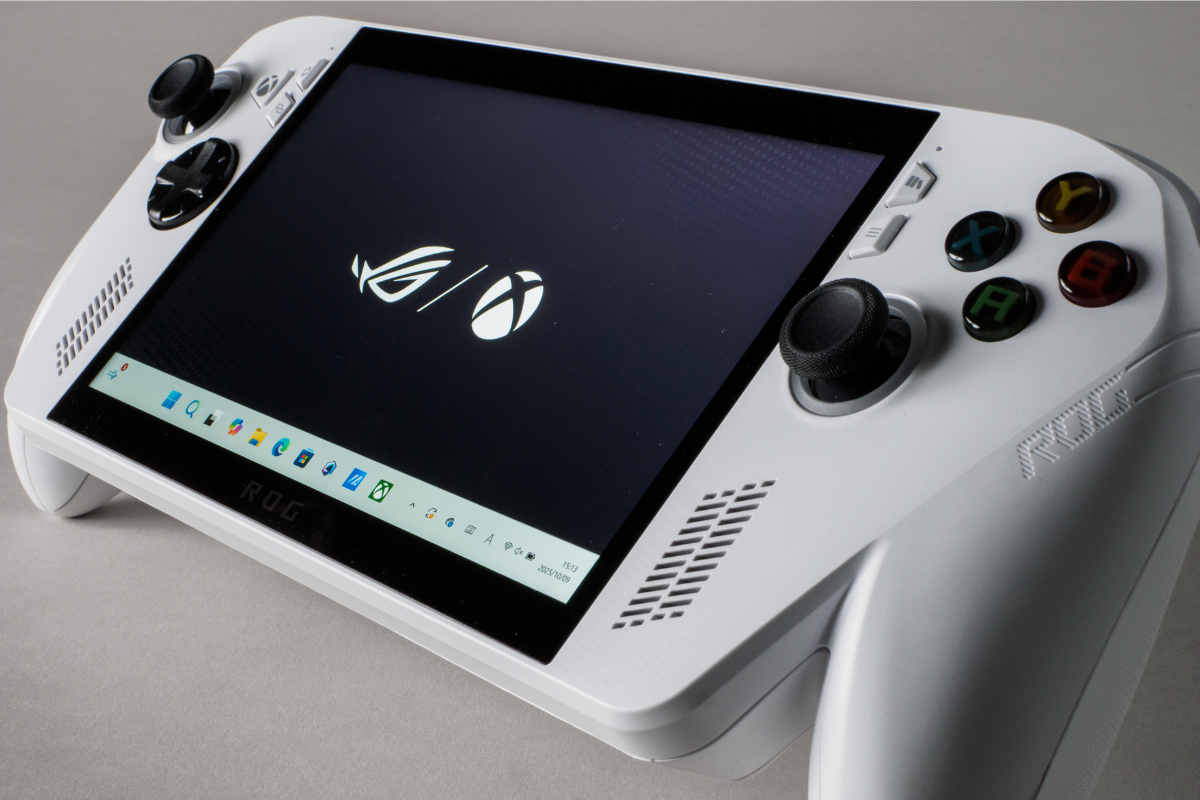 ゲームき ASCII.jp：ポータブルゲーム機の大目玉が登場！ ROG Xbox Ally最速