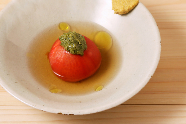 「島おでん MIKE」の「フルーツトマト 淡路バジル味噌」