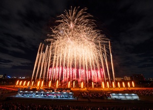 秋の花火大会もオツで良き！111,000発が夜空を照らす「第5回川口花火大会」