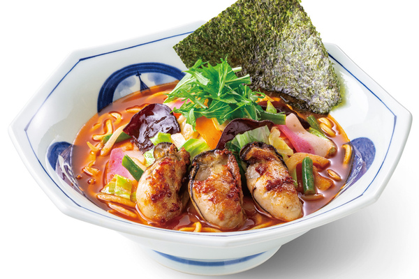 リンガーハットに大粒の牡蠣の「かきちゃんぽん」！ みそかチゲで選べる