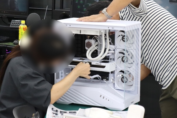 アプライド 自作パソコン組み立てイベント