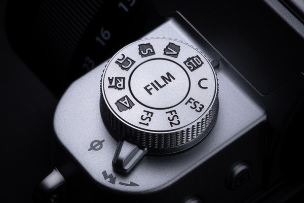 「FUJIFILM X-T30 III」発表