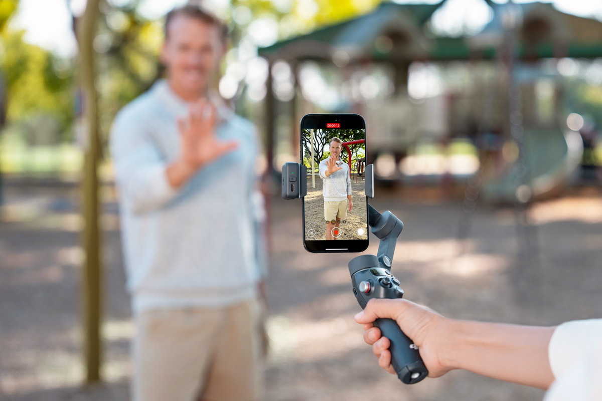 DJIが「Osmo Mobile 8」を発表