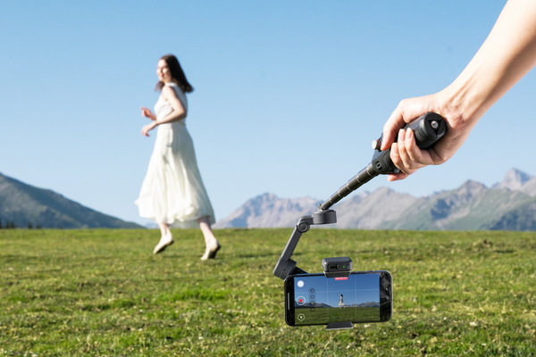 DJIが「Osmo Mobile 8」を発表