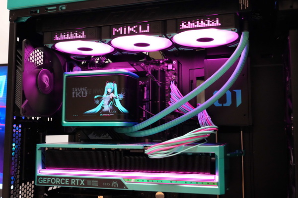 ASUS「ROG×初音ミク」エディション実機レビュー