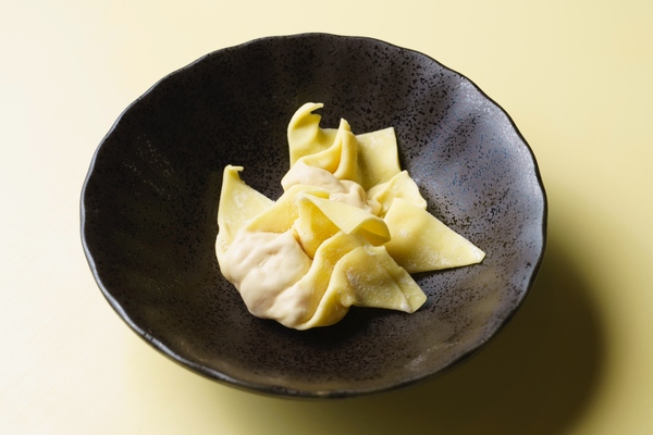 トッピングの手作りワンタン