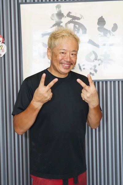 店主の岡村慶祐さん