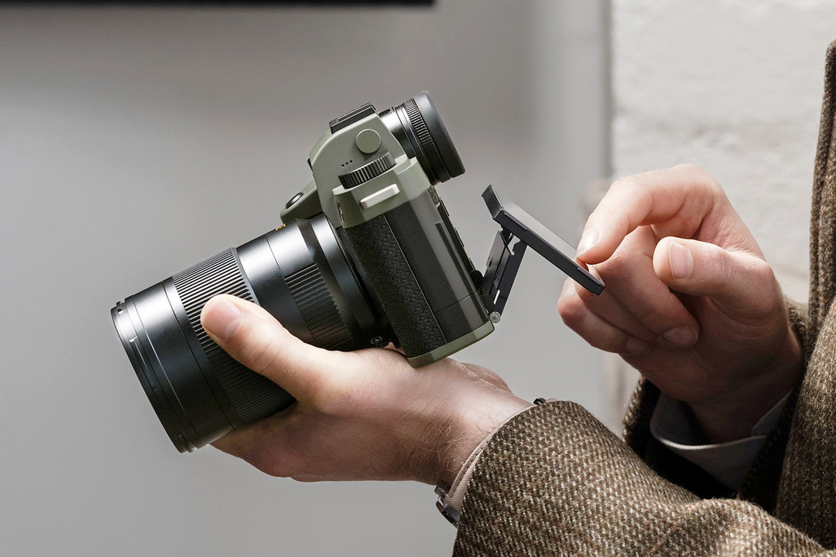 「ライカSL3 “Reporter”」を発表