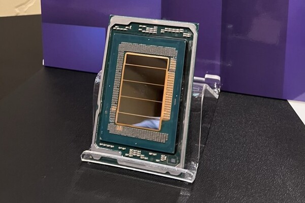 コア密度を2倍にしたXeon 6+のClearwater Forestを製造するインテルFab