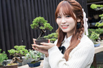 ＝LOVE・大場花菜さんと一緒に育てたい！ 自分だけの推し鉢を手に入れる大宮「盆栽」の魅力発見の旅～清香園、盆栽レストラン大宮編～