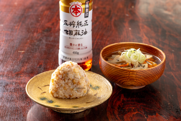 天かす じゃこ おにぎり・根菜きんぴらのお味噌汁