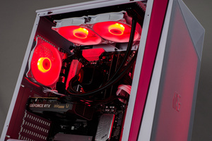見た目もコスパも◎！ マウスコンピューター発の“手が届く”ゲーミングPCにホワイトのフルタワーが登場したのでチェックした