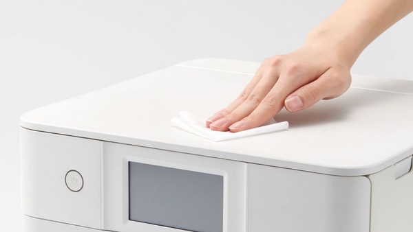 クリーニングティッシュ（ドライタイプ）の使用イメージ