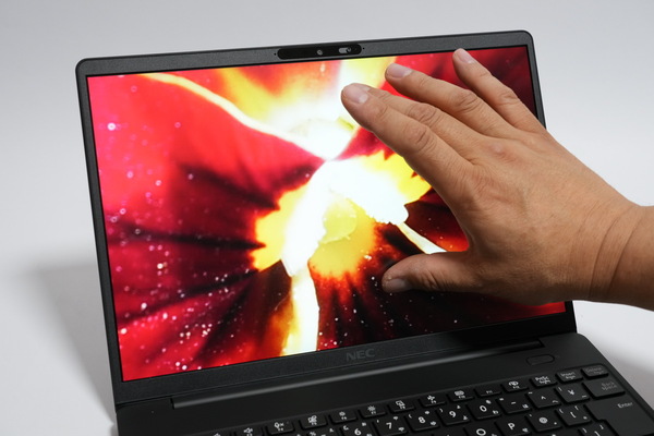 「VersaPro UltraLite タイプVY」実機レビュー