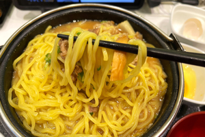 こういうのアリ！ 吉野家の「ラーメン鍋」なんとも言えない“ゆるさ”がたまらない