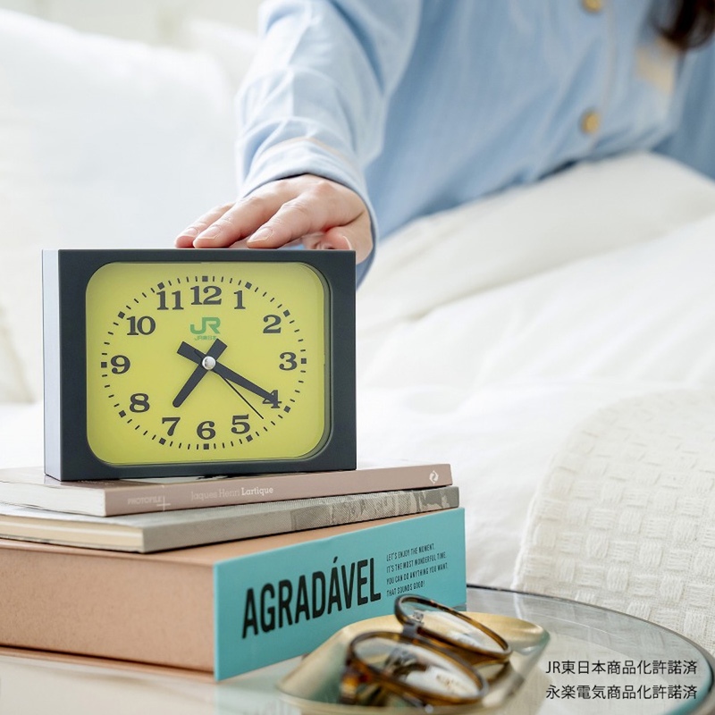 JR東日本の“駅時計”が目覚ましに！ あなたも布団から定刻発車