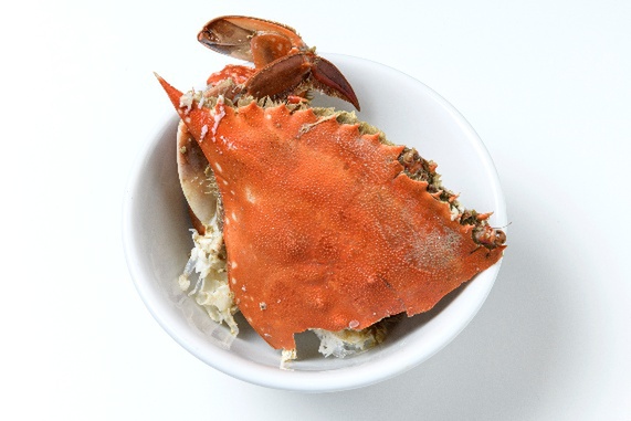 身やミソだけでなく、甲羅を使ったカニ油もポイント