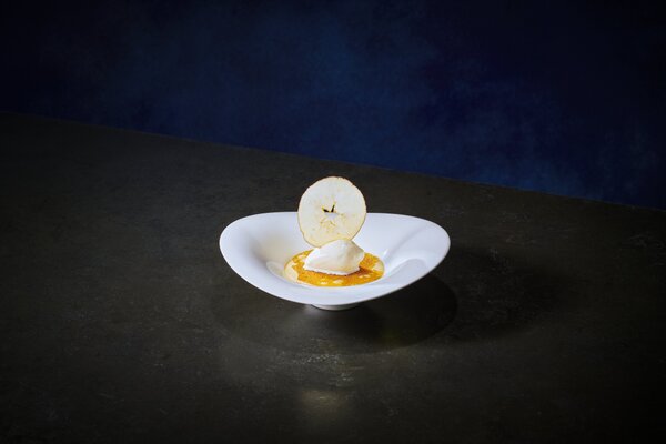 「治一郎 KITTE丸の内店」の「プディング・オ・ポム」