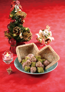 崎陽軒の名物がXmas仕様に！サプライズ感が楽しい「おうちでジャンボシウマイ mini」登場