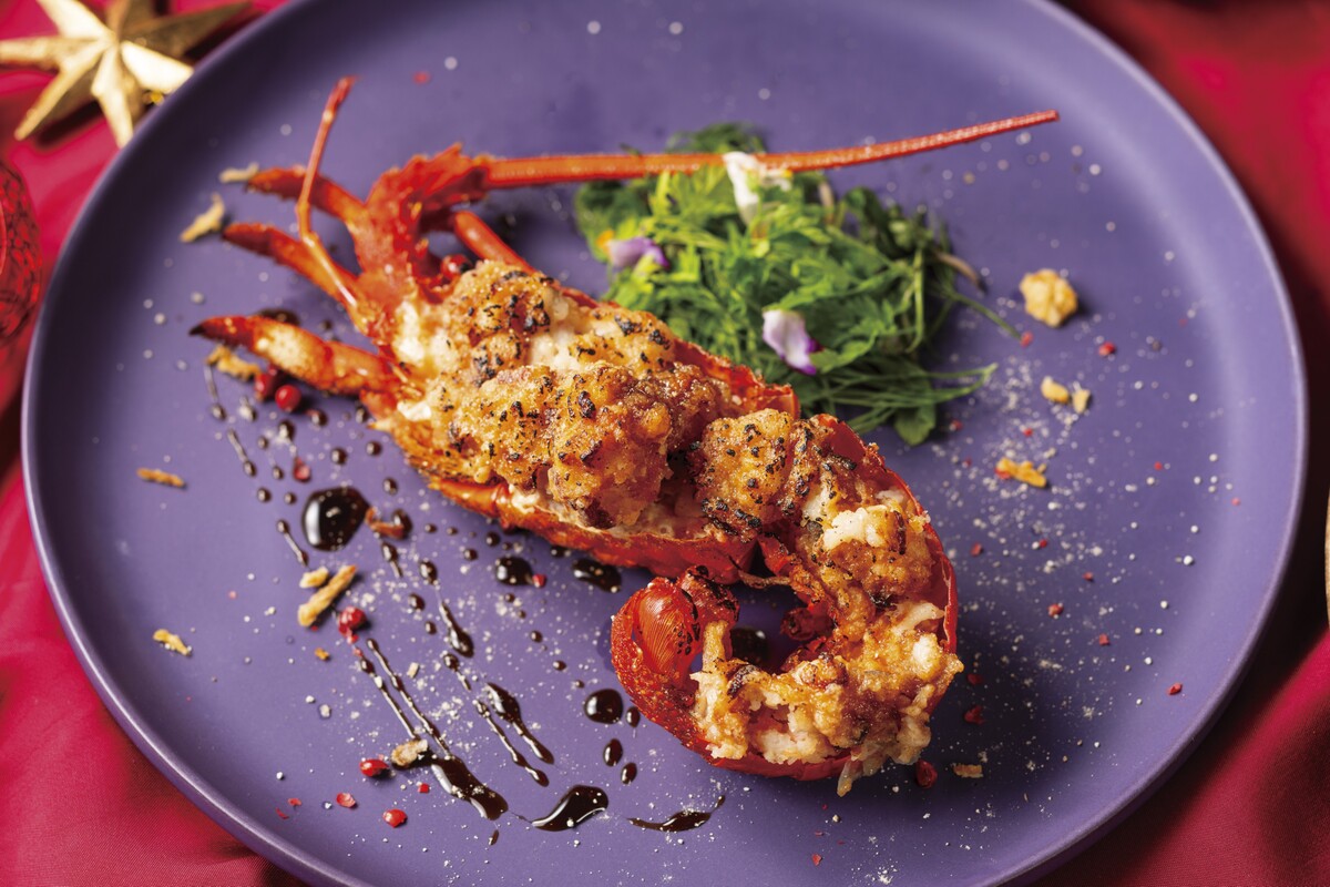 「マンゴツリー東京」の「“クン トード” 伊勢海老のフリット」