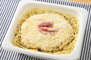 「ファミマ・ザ・カルボナーラ」爆誕！太さ1.6mm麺を使用した“もちっとパスタ” 