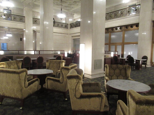 明治安田CAFE 丸の内