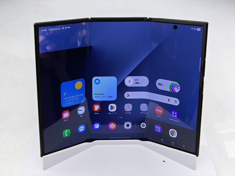 19台まとめ 折りたたみ携帯 これは折りたためるタブレット！ サムスンの3つ折りスマホ「Galaxy Z