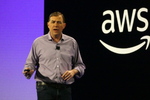 カスタムシリコンがAIの未来を切り拓く　AWSが自社開発チップの好調ぶりをアピール