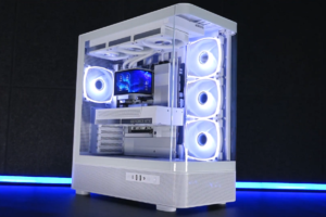ケーブルが見えない究極のピラーレスゲーミングPC「流界2」は曲面ディスプレーも最高でした